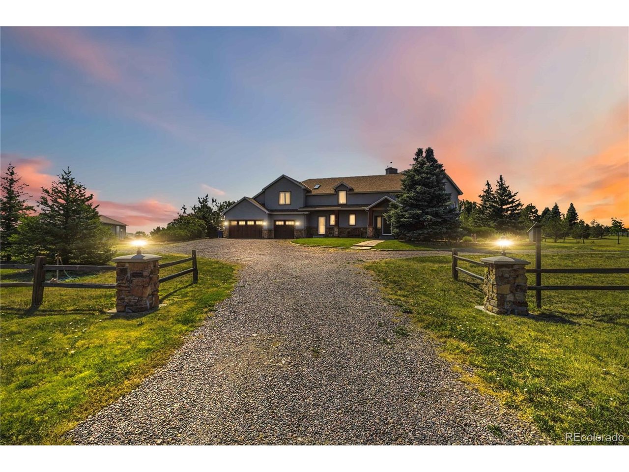 Photo of 8124 S Ireland Way Aurora CO 80016
