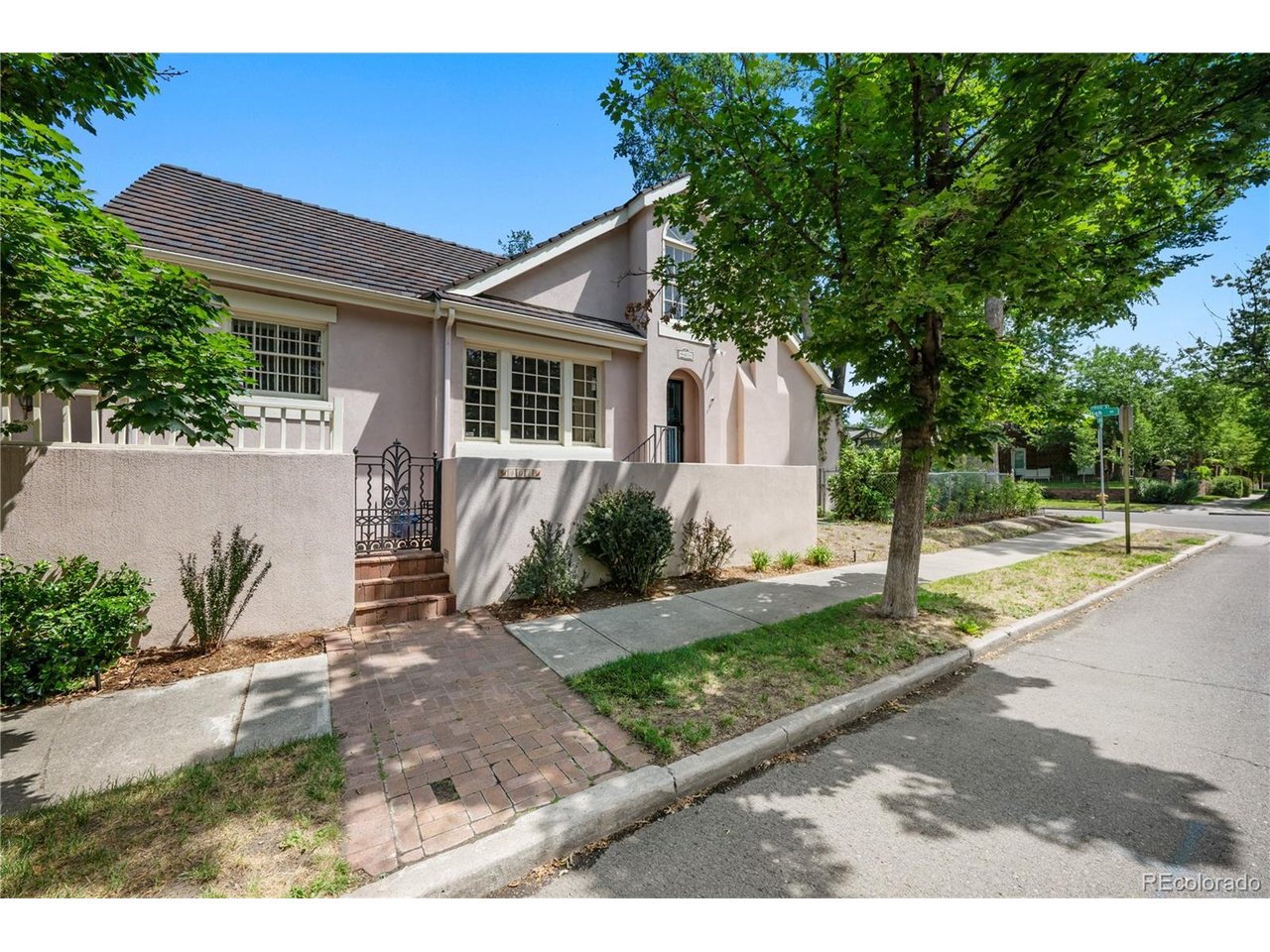 Photo of 401 N High St Denver CO 80218