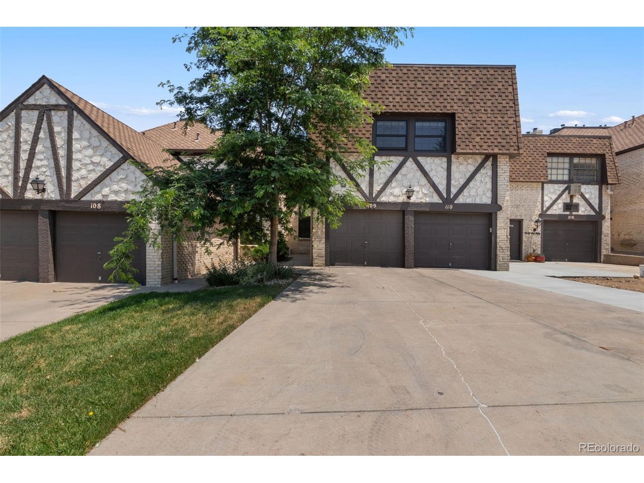 Photo of 4250 S Olive St #109 Denver CO 80237