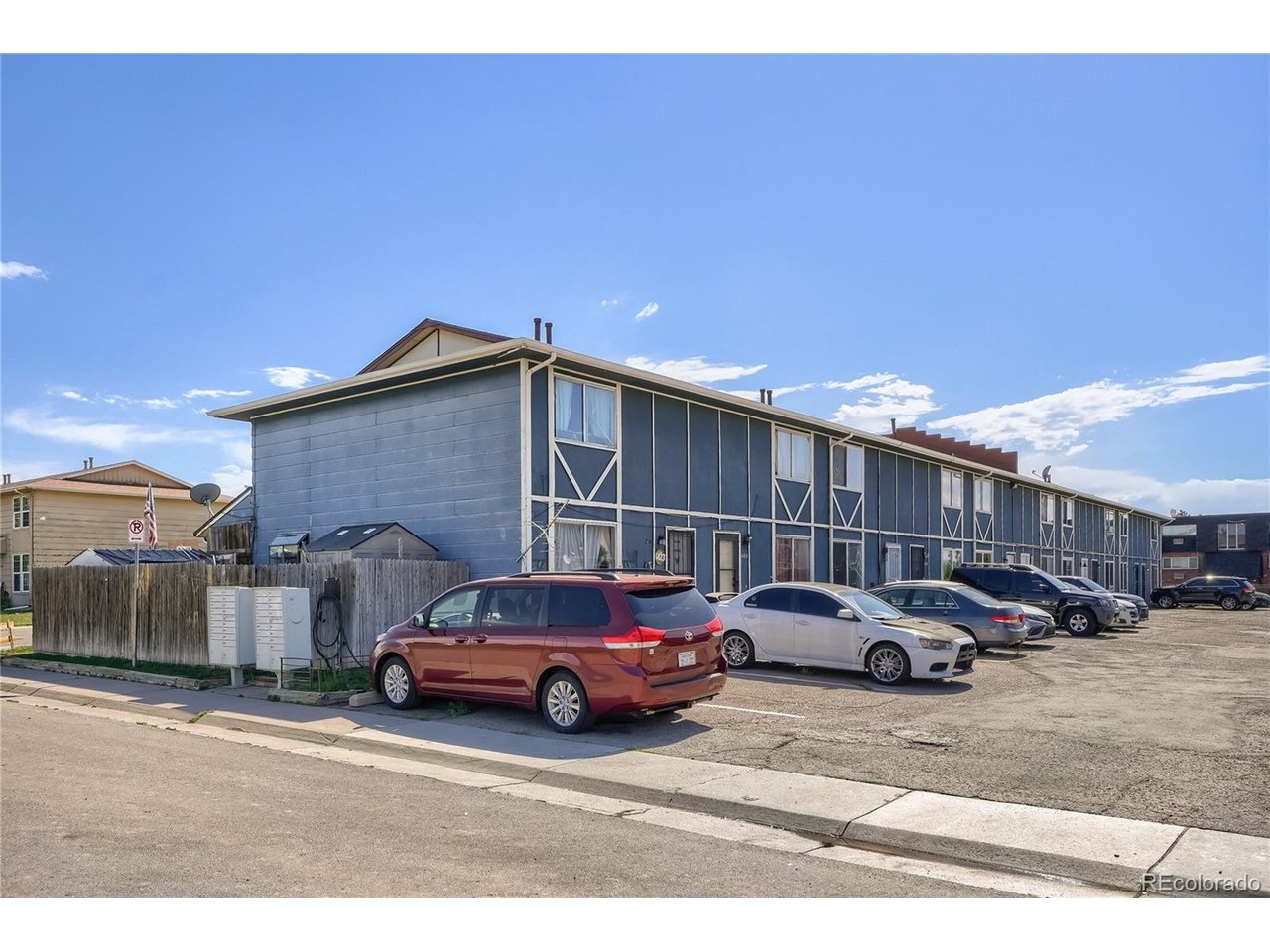 Photo of 1435 Norfolk St Aurora CO 80011