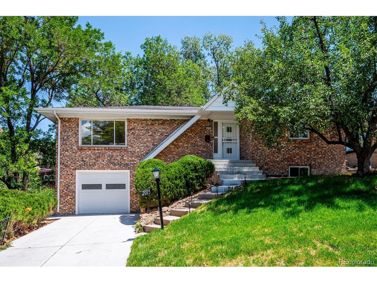 Photo of 2015 Arapahoe St Golden CO 80401