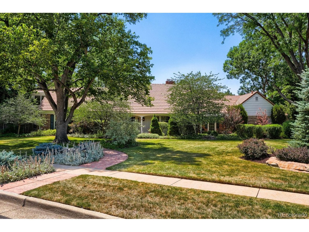 Photo of 5522 W Lakeridge Rd Lakewood CO 80227