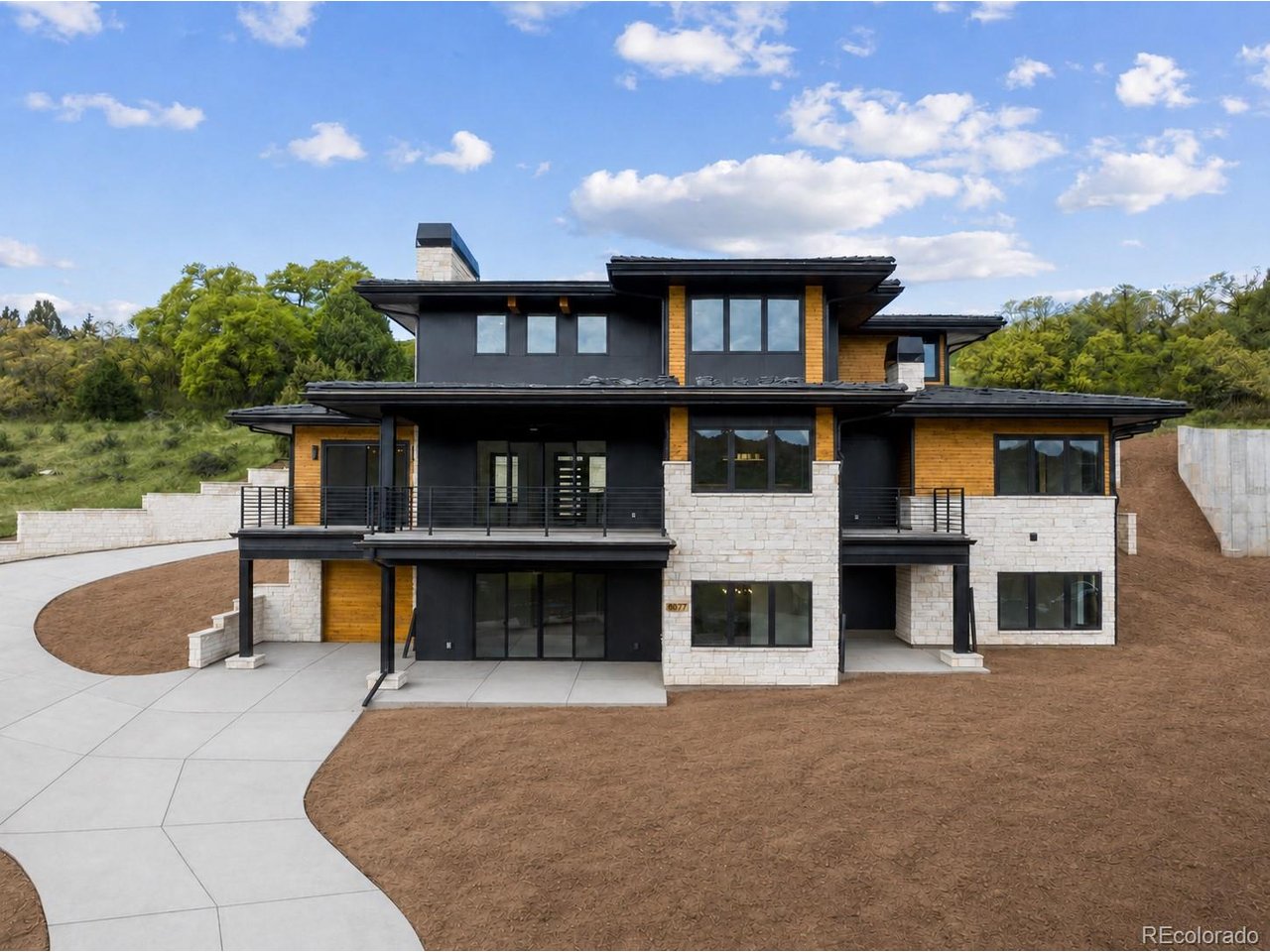 Photo of 8077 Raphael Ln Littleton CO 80125