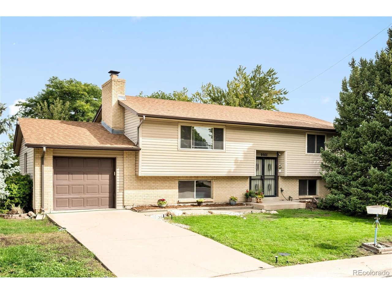 Photo of 9565 W Dakota Ave Lakewood CO 80226