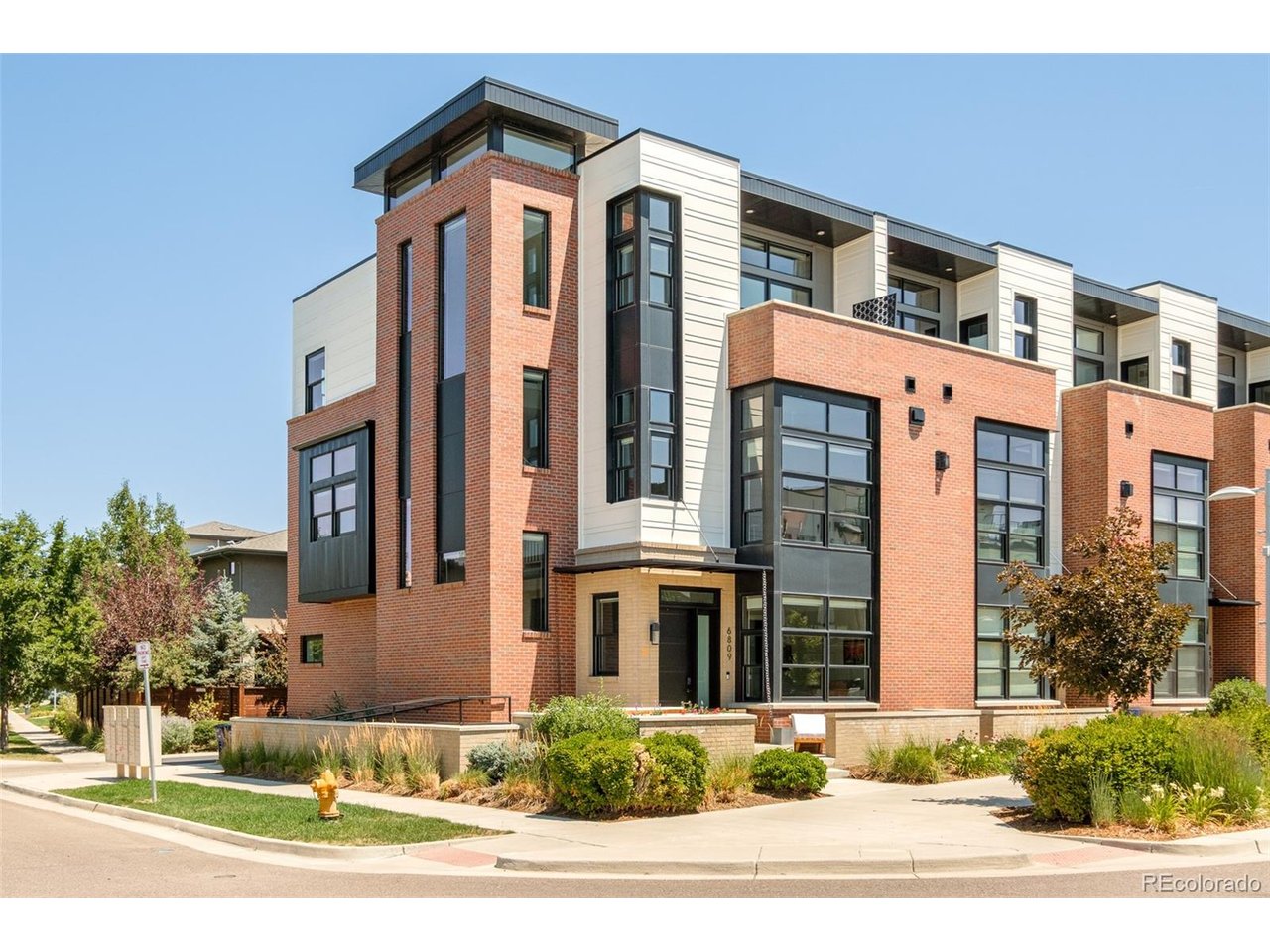 Photo of 6809 E Lowry Blvd Denver CO 80230