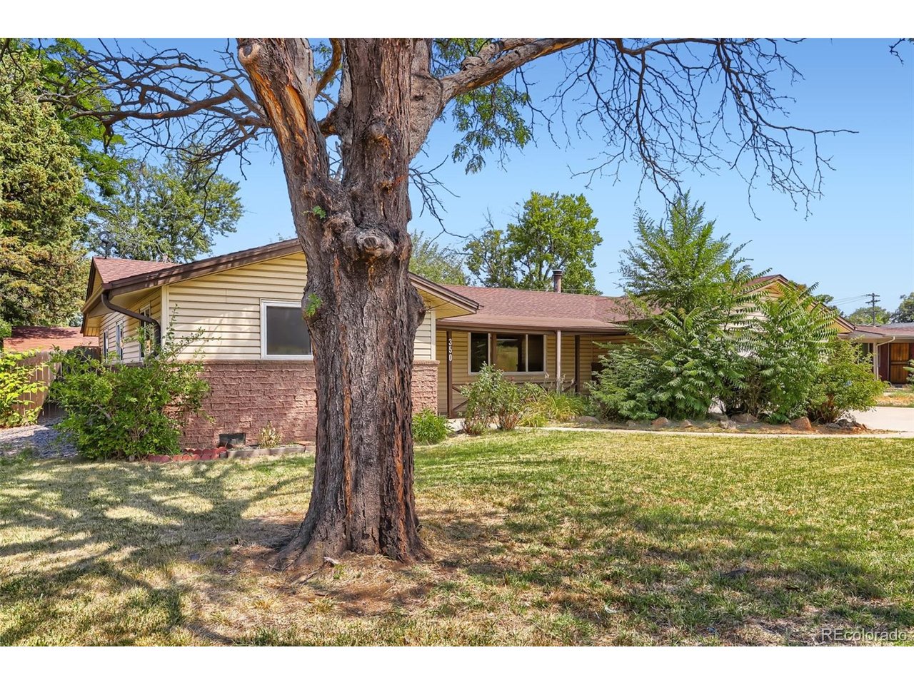 Photo of 350 S Pierce St Denver CO 80226