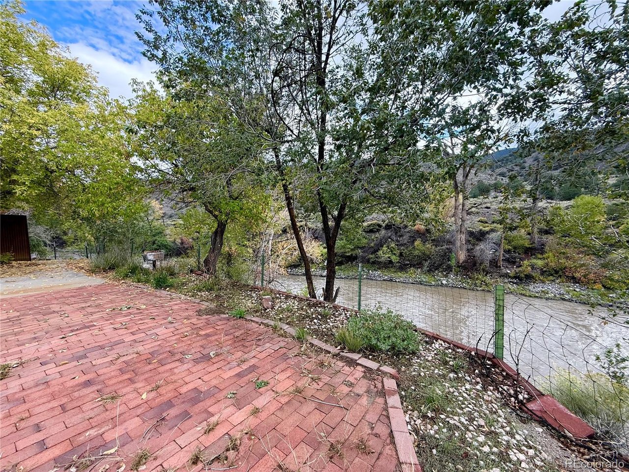 Photo of 533 River Dr Salida CO 81201