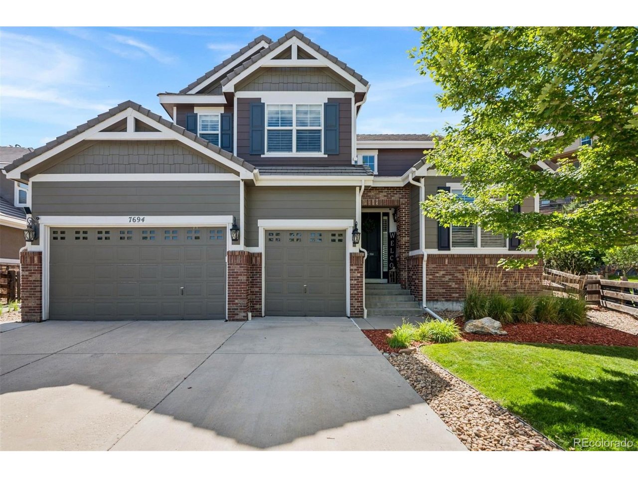 Photo of 7694 S Eaton Park Ct Aurora CO 80016