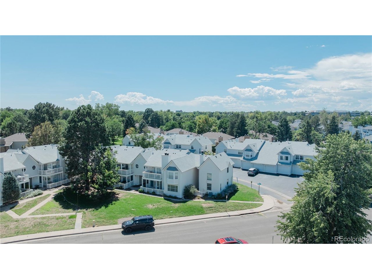 Photo of 12524 E Pacific Cir #B Aurora CO 80014