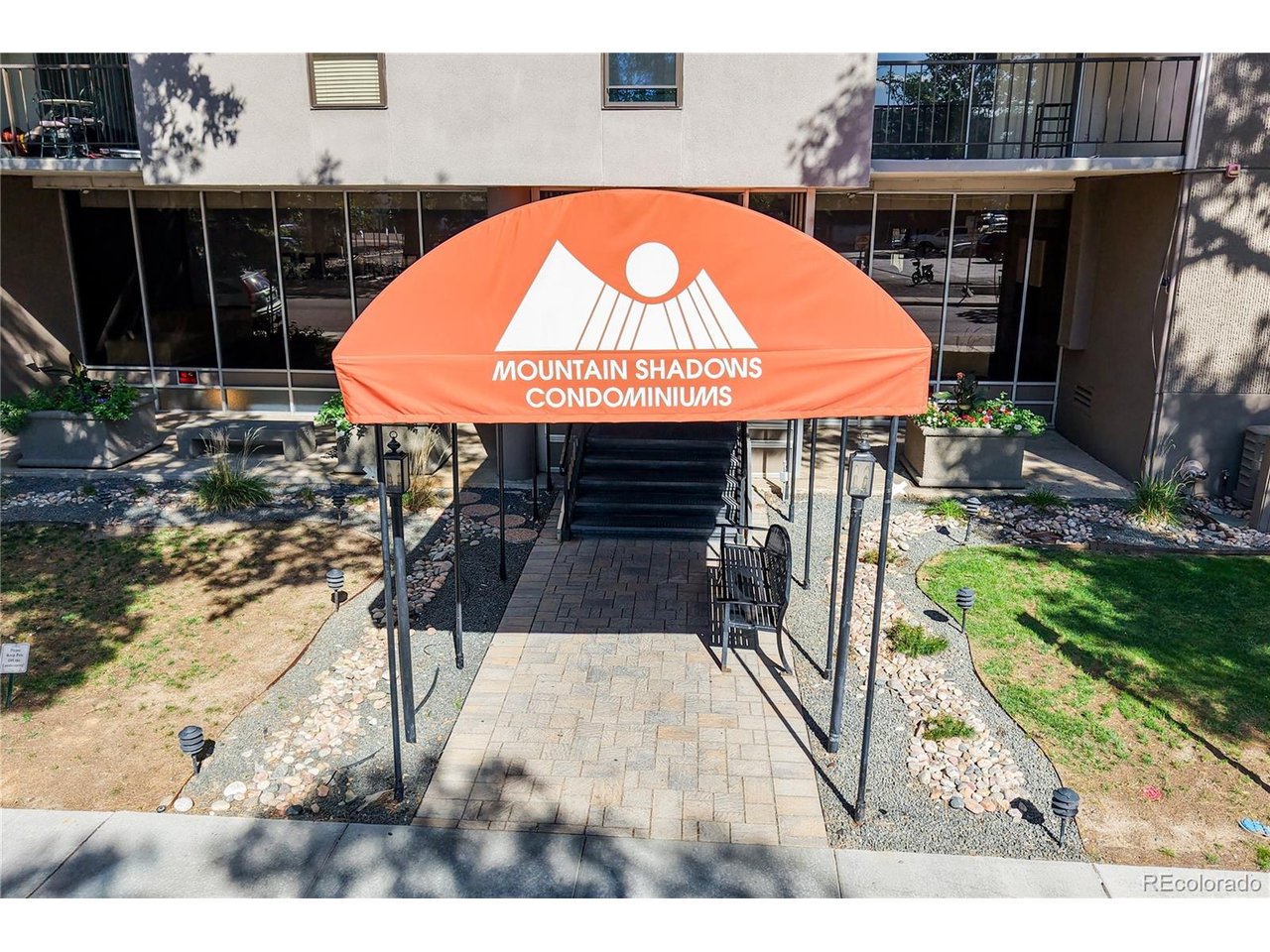 Photo of 2 Adams St #105 Denver CO 80206