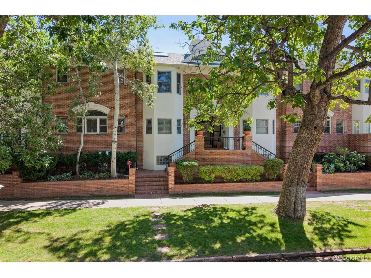 Photo of 2960 E 4th Ave Denver CO 80206