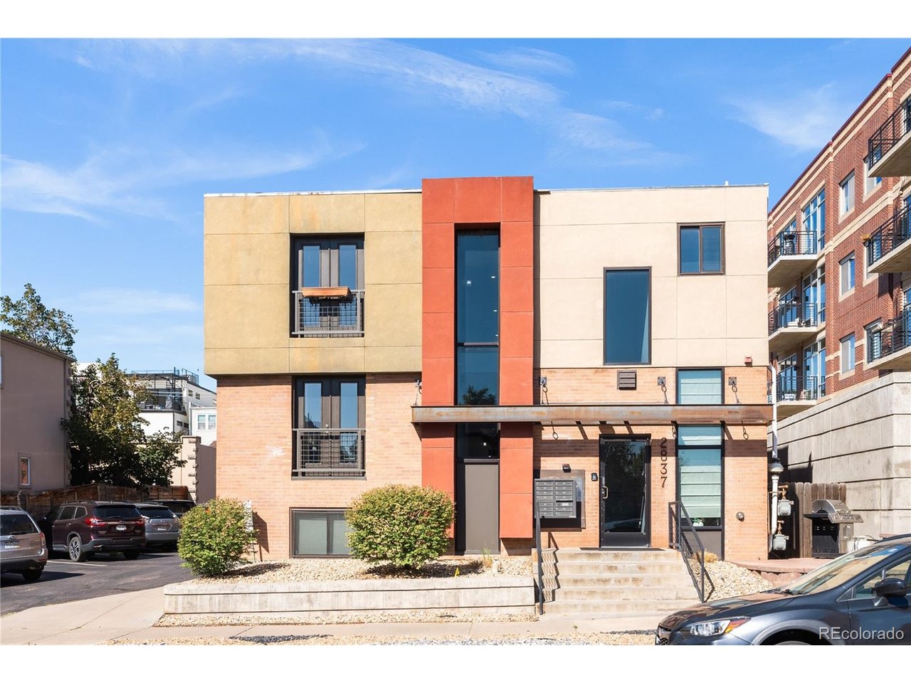 Photo of 2837 Vallejo St #101 Denver CO 80211
