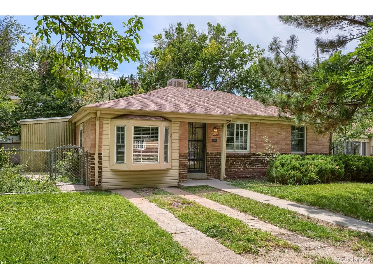 Photo of 7220 E 4th Ave Denver CO 80220