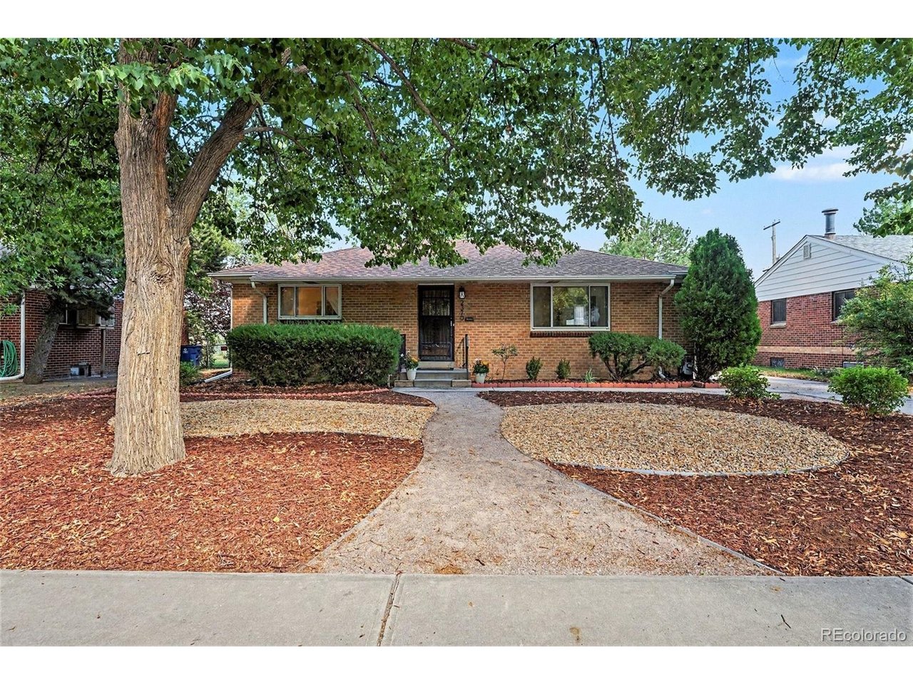 Photo of 2370 Kingston St Aurora CO 80010