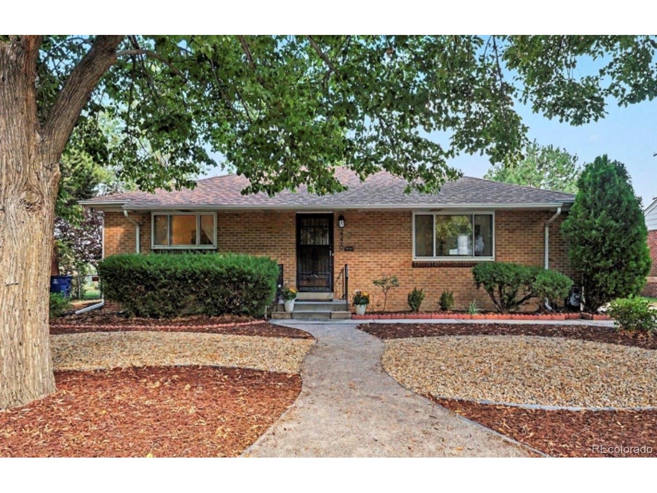Photo of 2370 Kingston St Aurora CO 80010