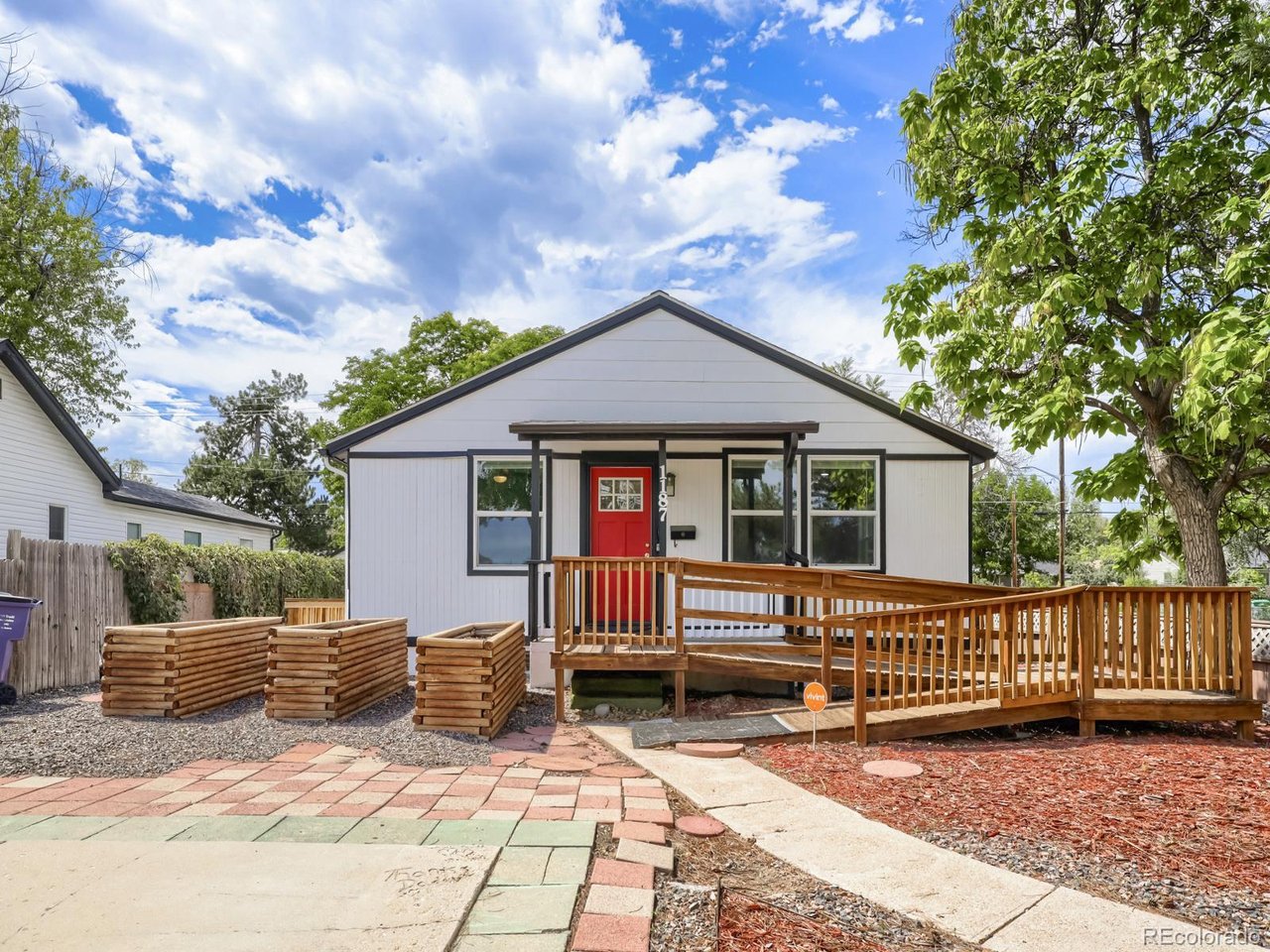 Photo of 1187 Syracuse St Denver CO 80220