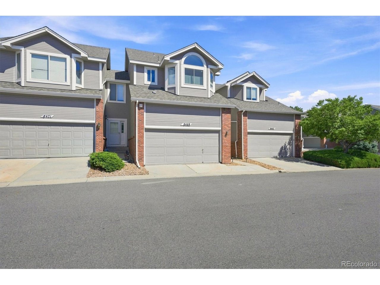 Photo of 8469 S Upham Way Littleton CO 80128