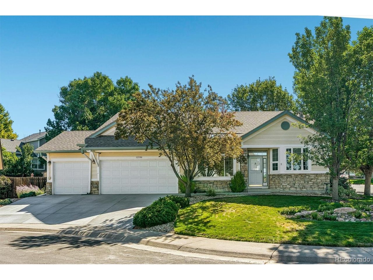 Photo of 12596 S Mann Creek Ct Parker CO 80134