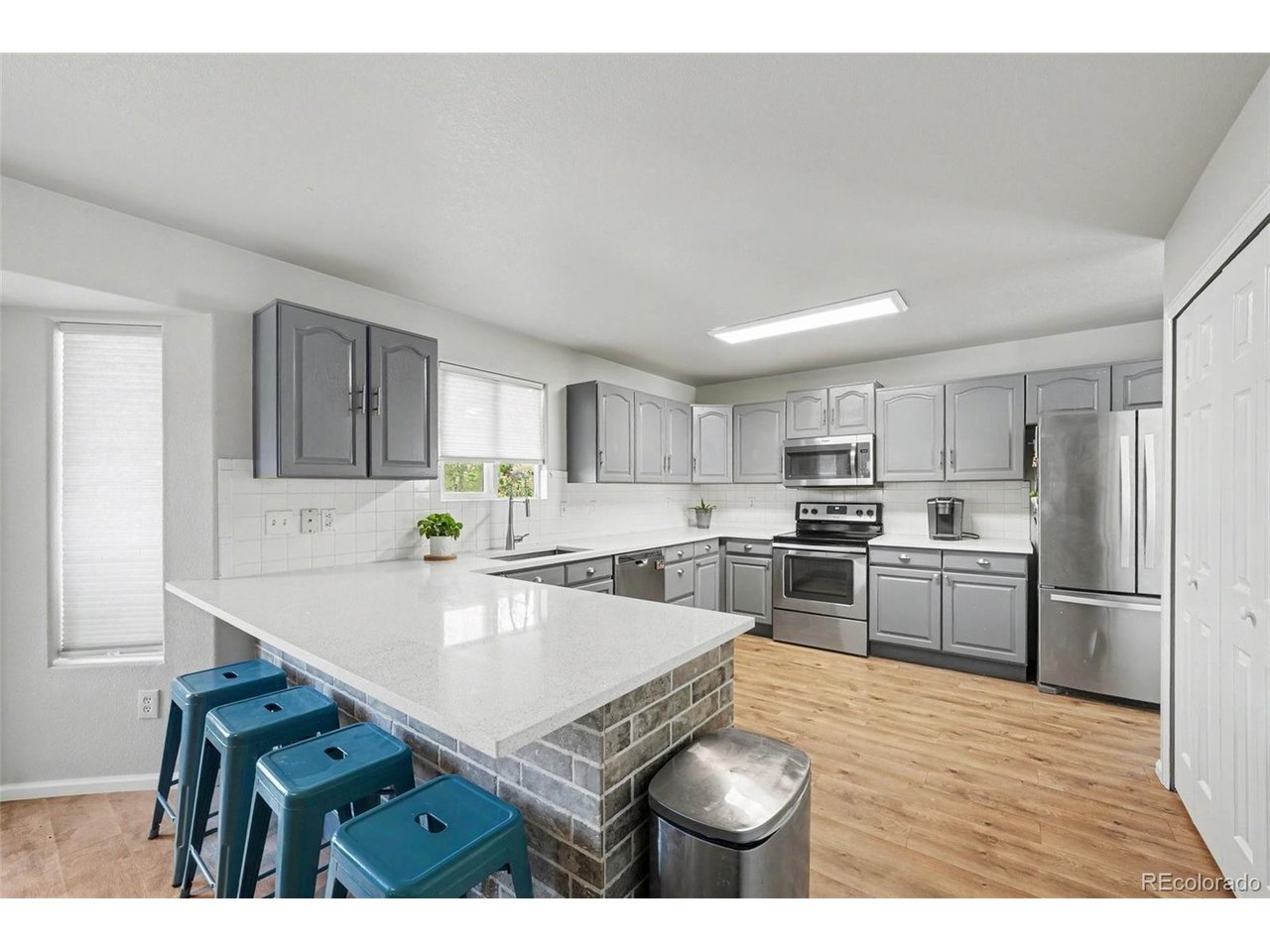 Photo of 8115 Eagleview Dr Littleton CO 80125