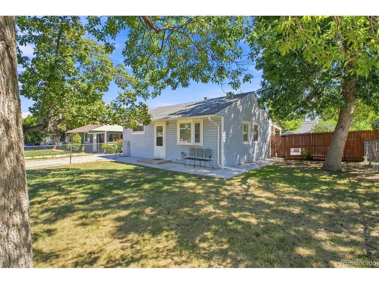 Photo of 2660 S Knox Ct Denver CO 80219
