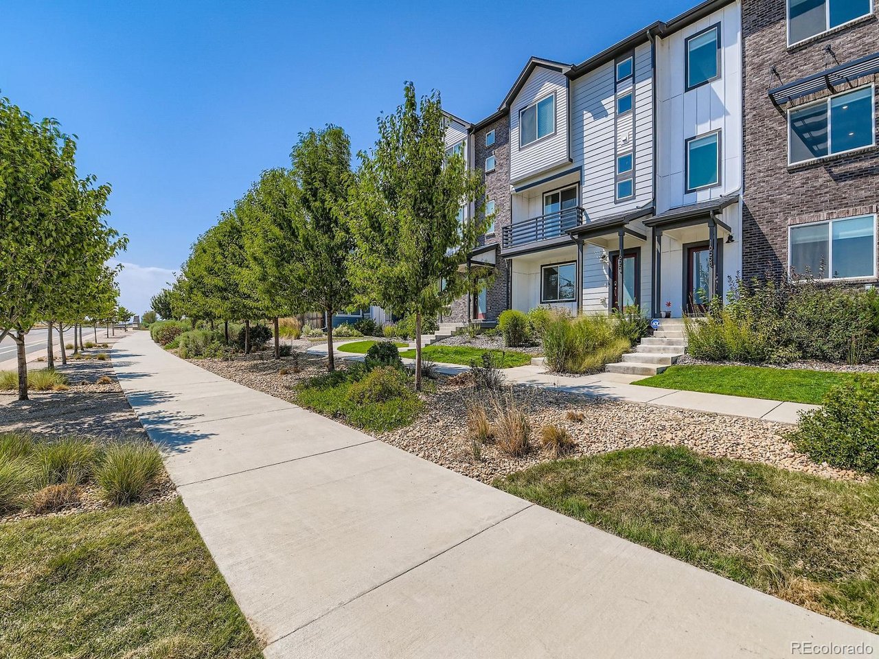 Photo of 16558 Shoshone Pl Broomfield CO 80023