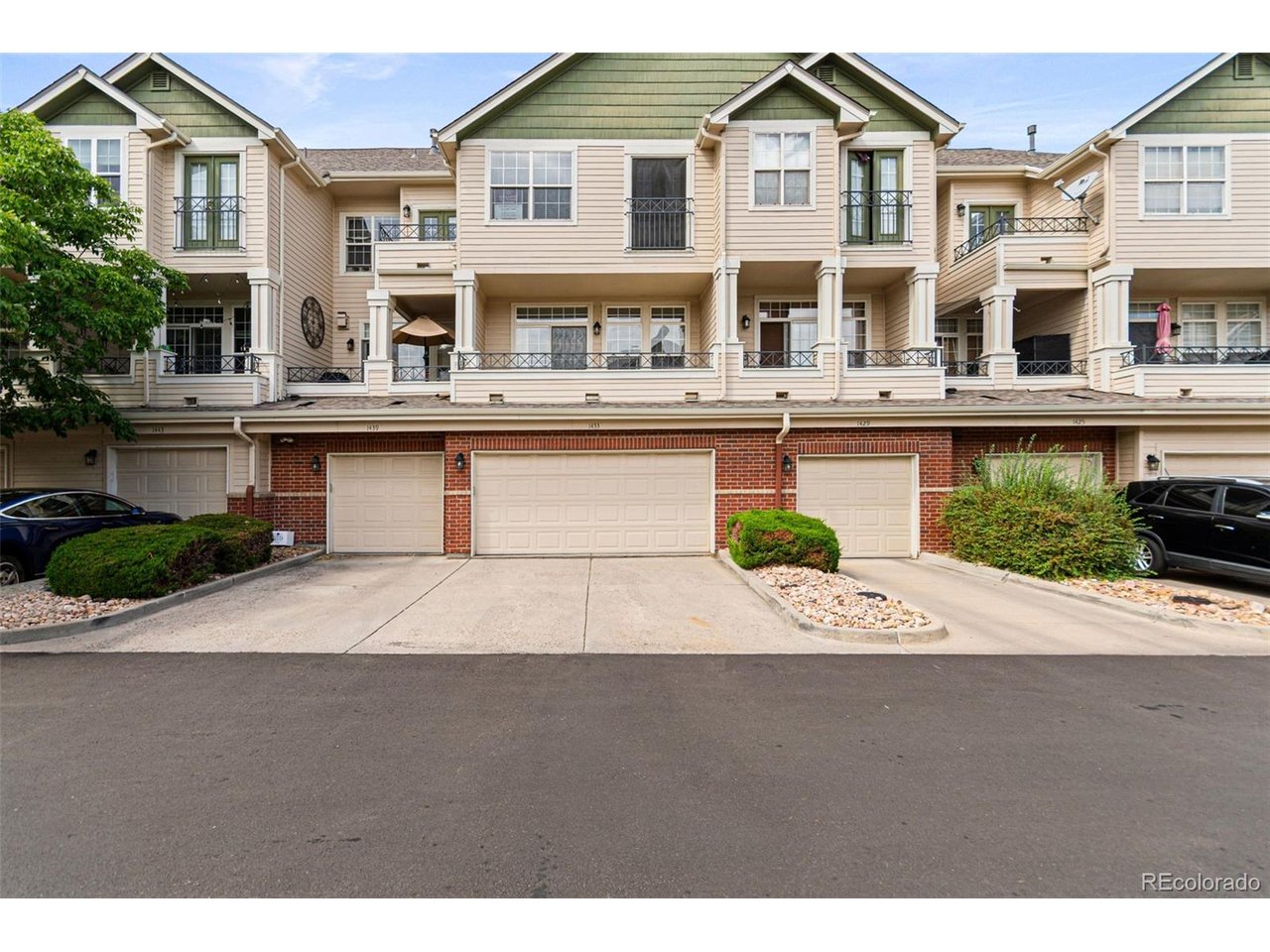 Photo of 1433 S Emporia Ct Aurora CO 80247