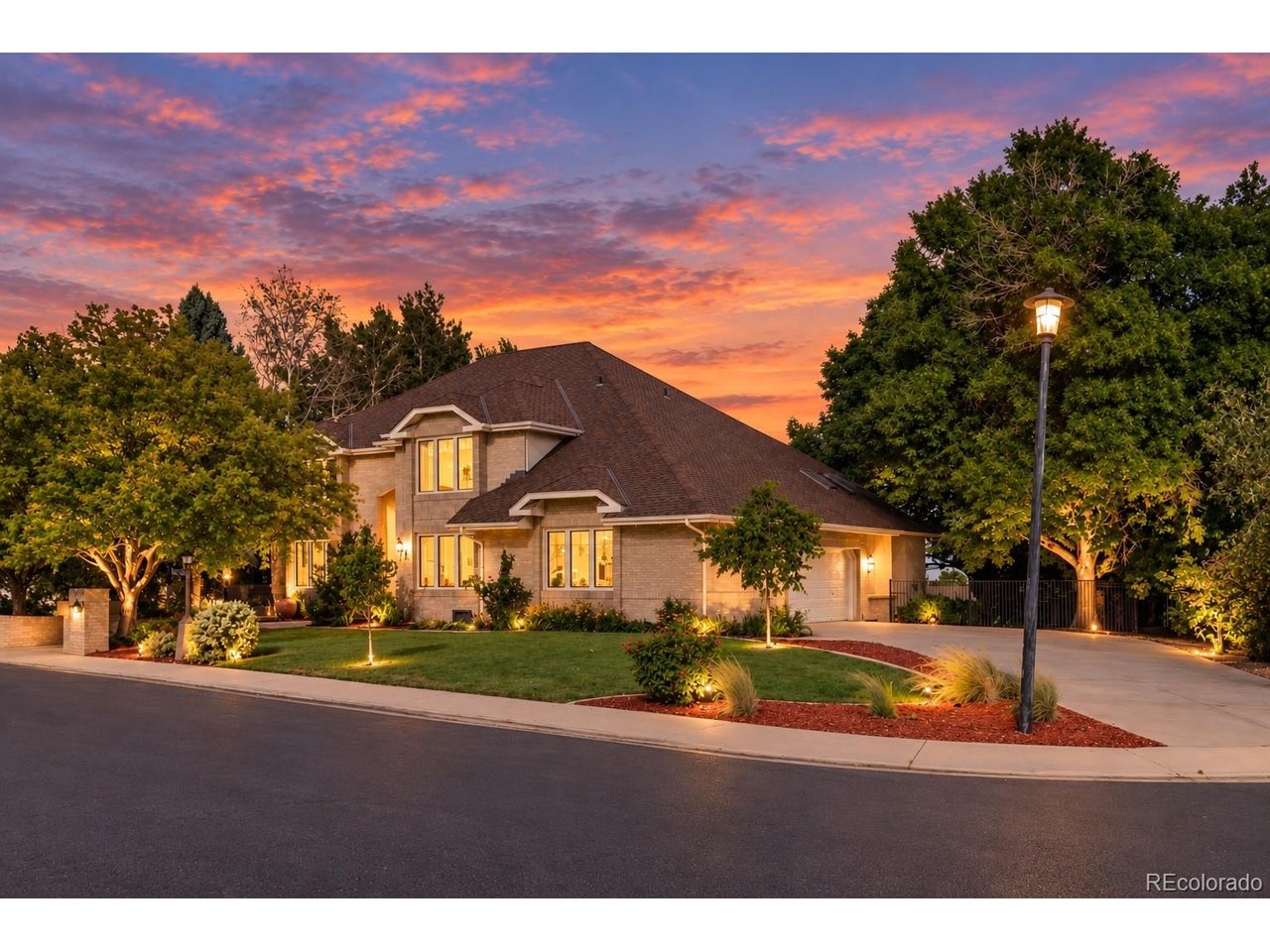 Photo of 8024 Fox Hill Dr Longmont CO 80504