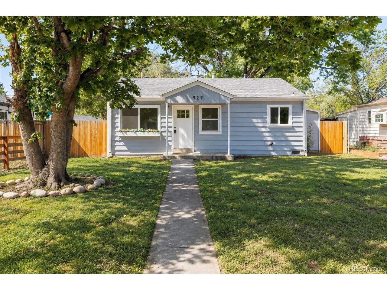 Photo of 929 Yates St Denver CO 80204