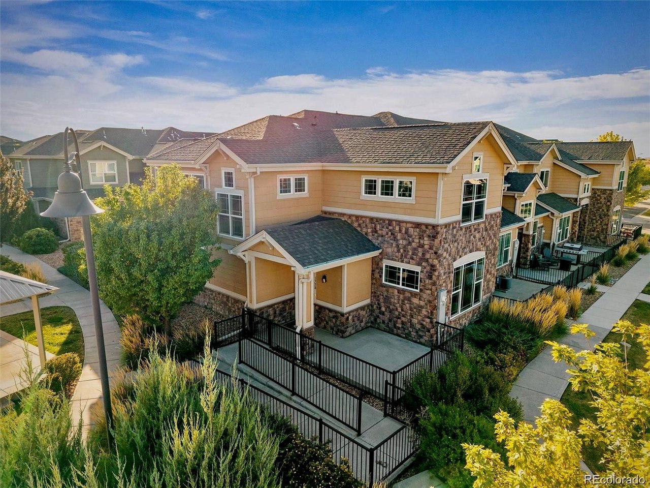 Photo of 1758 S Buchanan Cir Aurora CO 80018