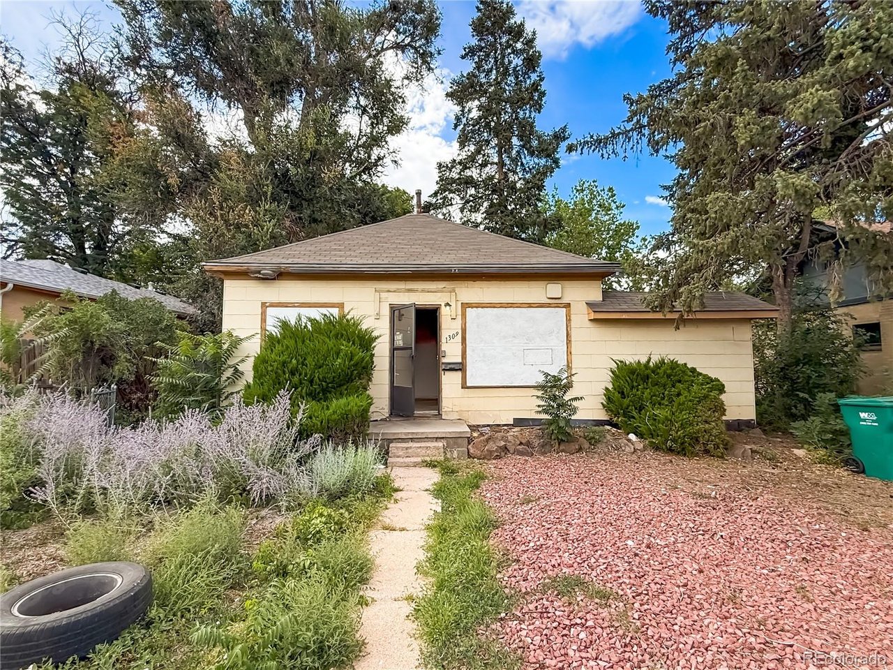 Photo of 1309 Chester St Aurora CO 80010