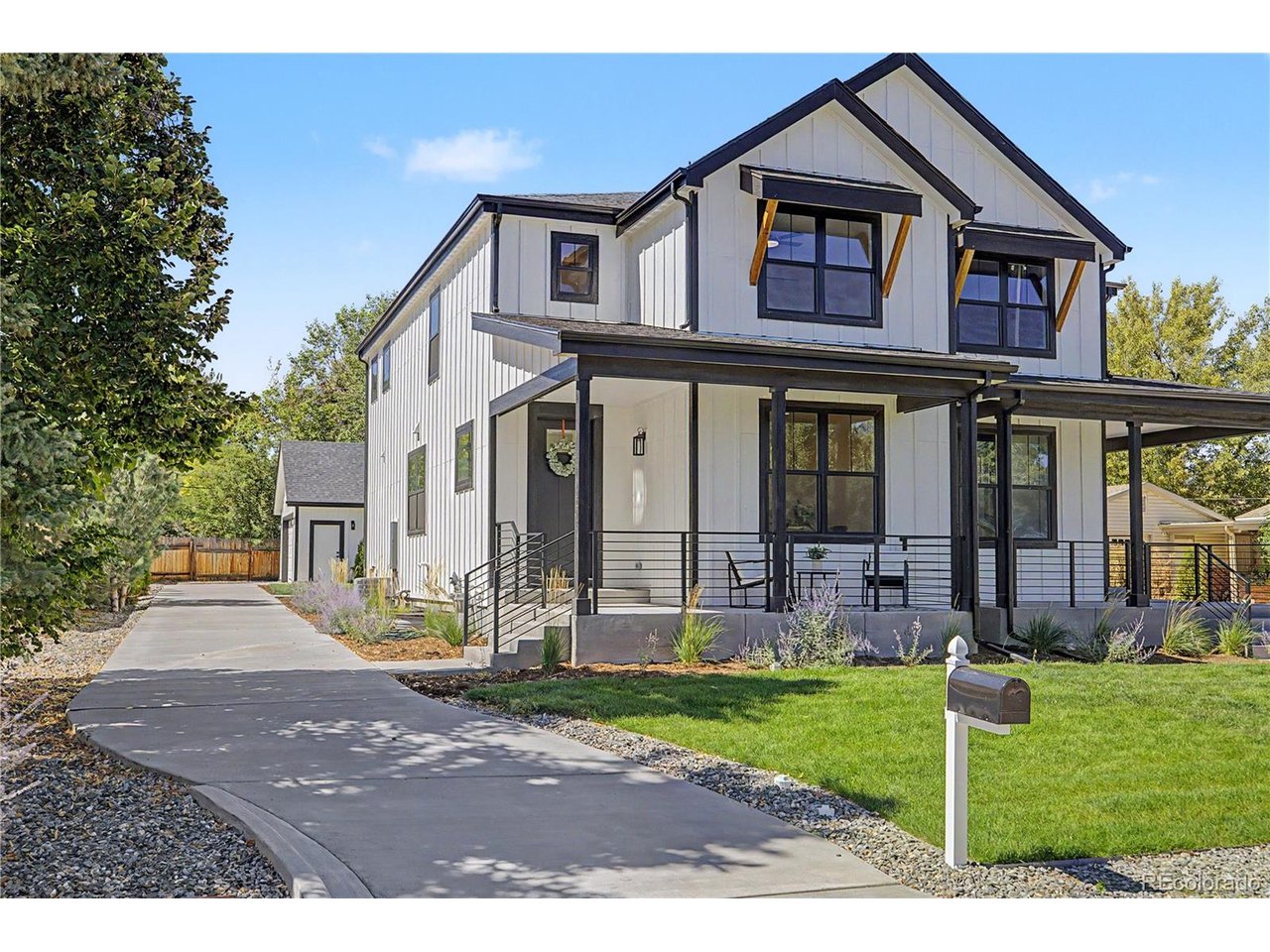 Photo of 1043 Xenon St Golden CO 80401