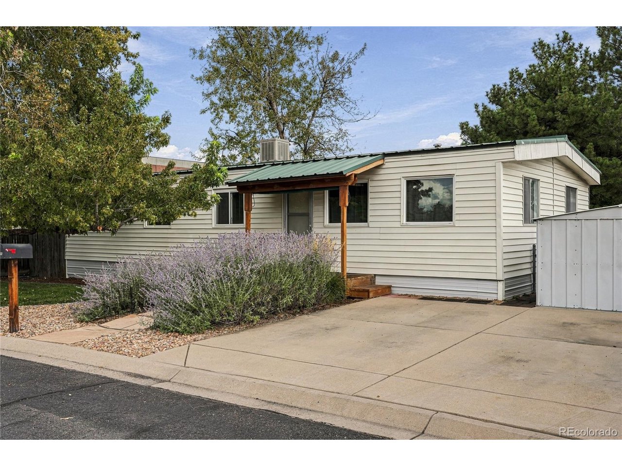 Photo of 8584 Garfield Ct Denver CO 80229