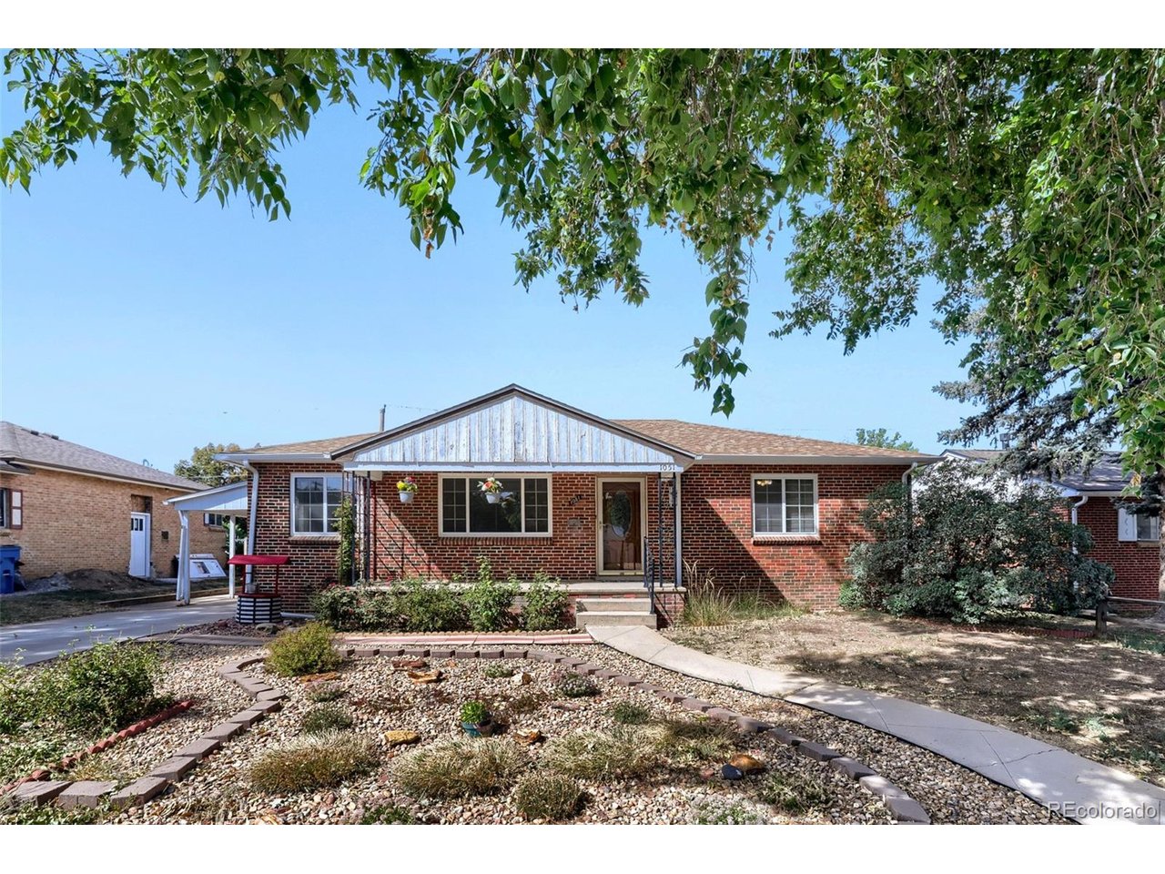 Photo of 1051 Macon St Aurora CO 80010