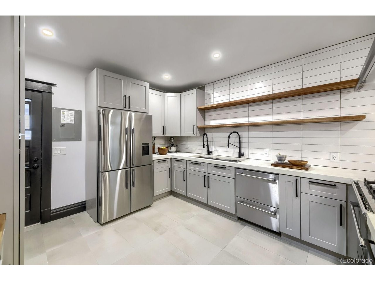 Photo of 5699 W 10th Ave Lakewood CO 80214