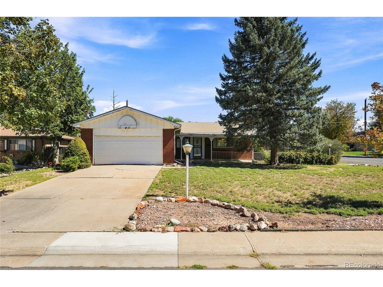 Photo of 204 Tucson St Aurora CO 80011