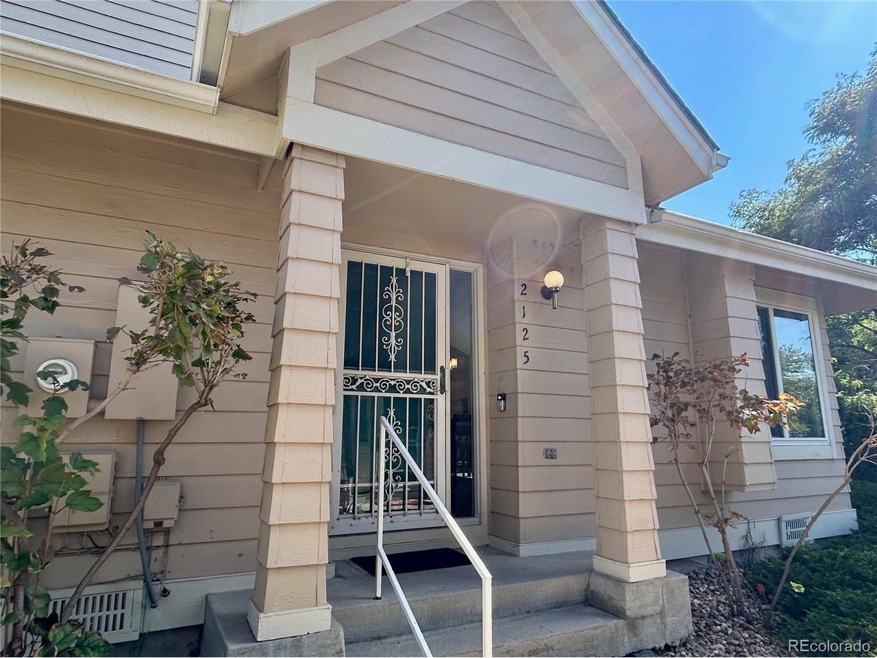 Photo of 2125 S Troy Way Aurora CO 80014