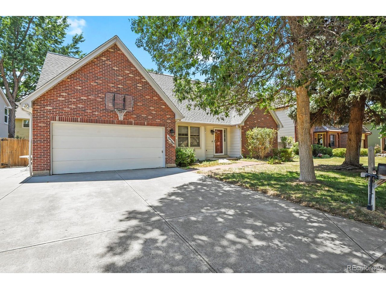 Photo of 12506 E Vassar Dr Aurora CO 80014