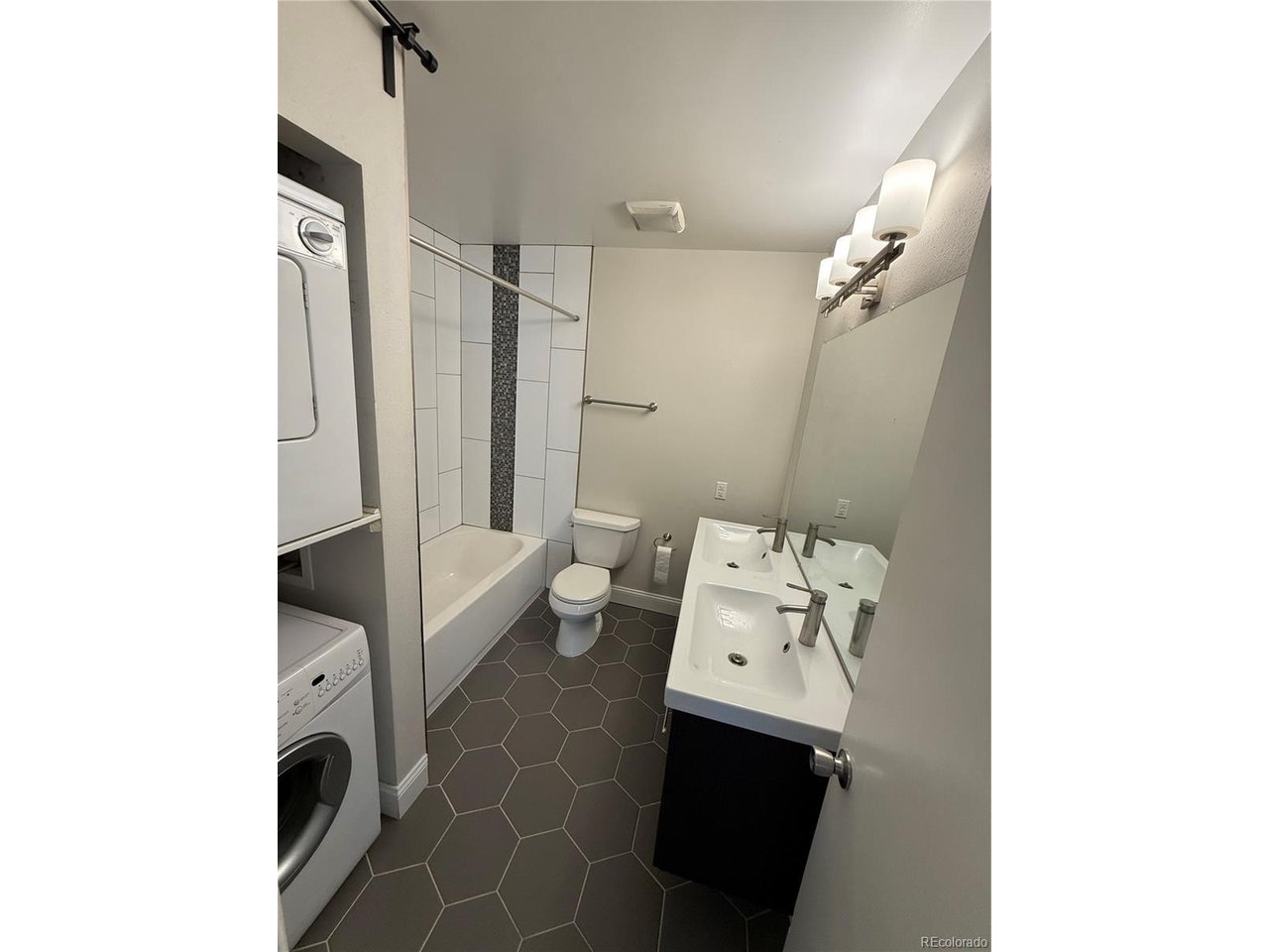 Photo of 7175 S Gaylord St #B Centennial CO 80122
