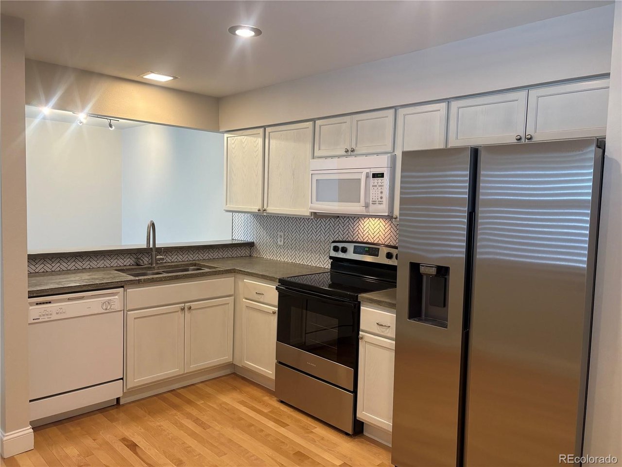 Photo of 7175 S Gaylord St #B Centennial CO 80122
