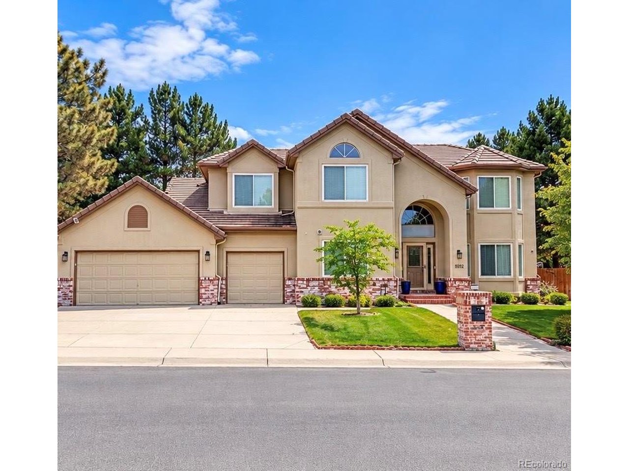 Photo of 8692 E Hawaii Dr Denver CO 80231