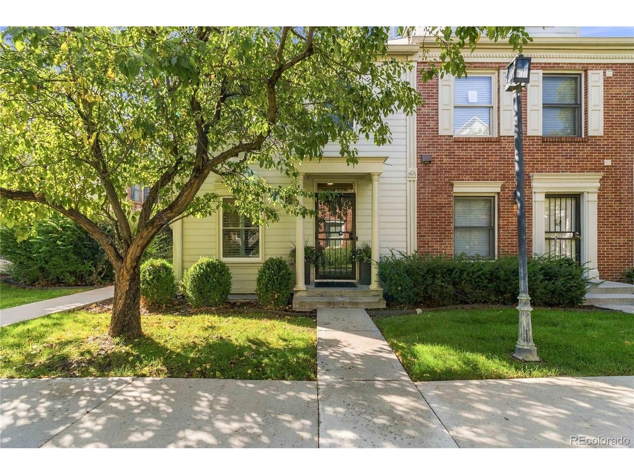 Photo of 916 Ivanhoe St Denver CO 80220