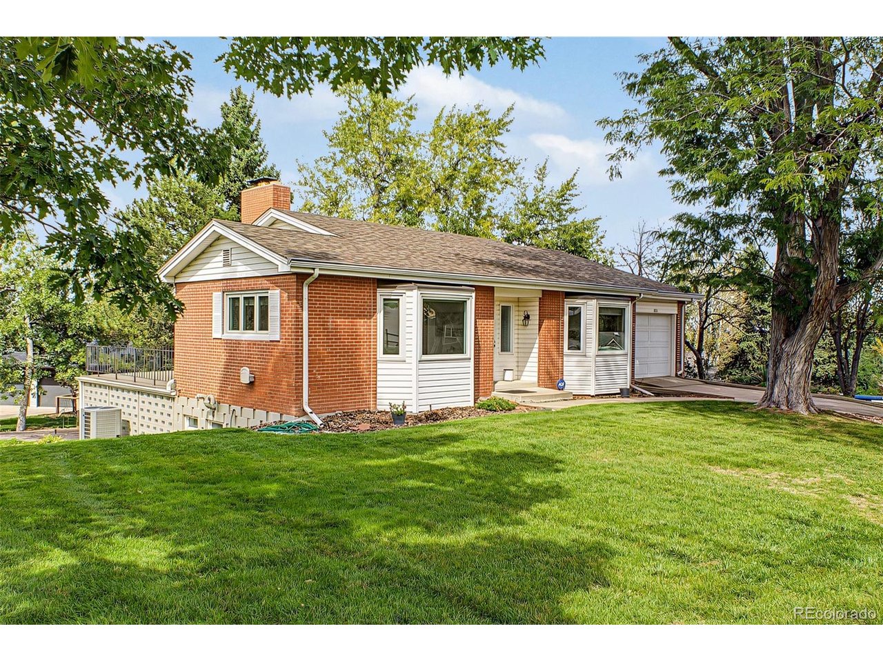 Photo of 2555 Queen St Denver CO 80215
