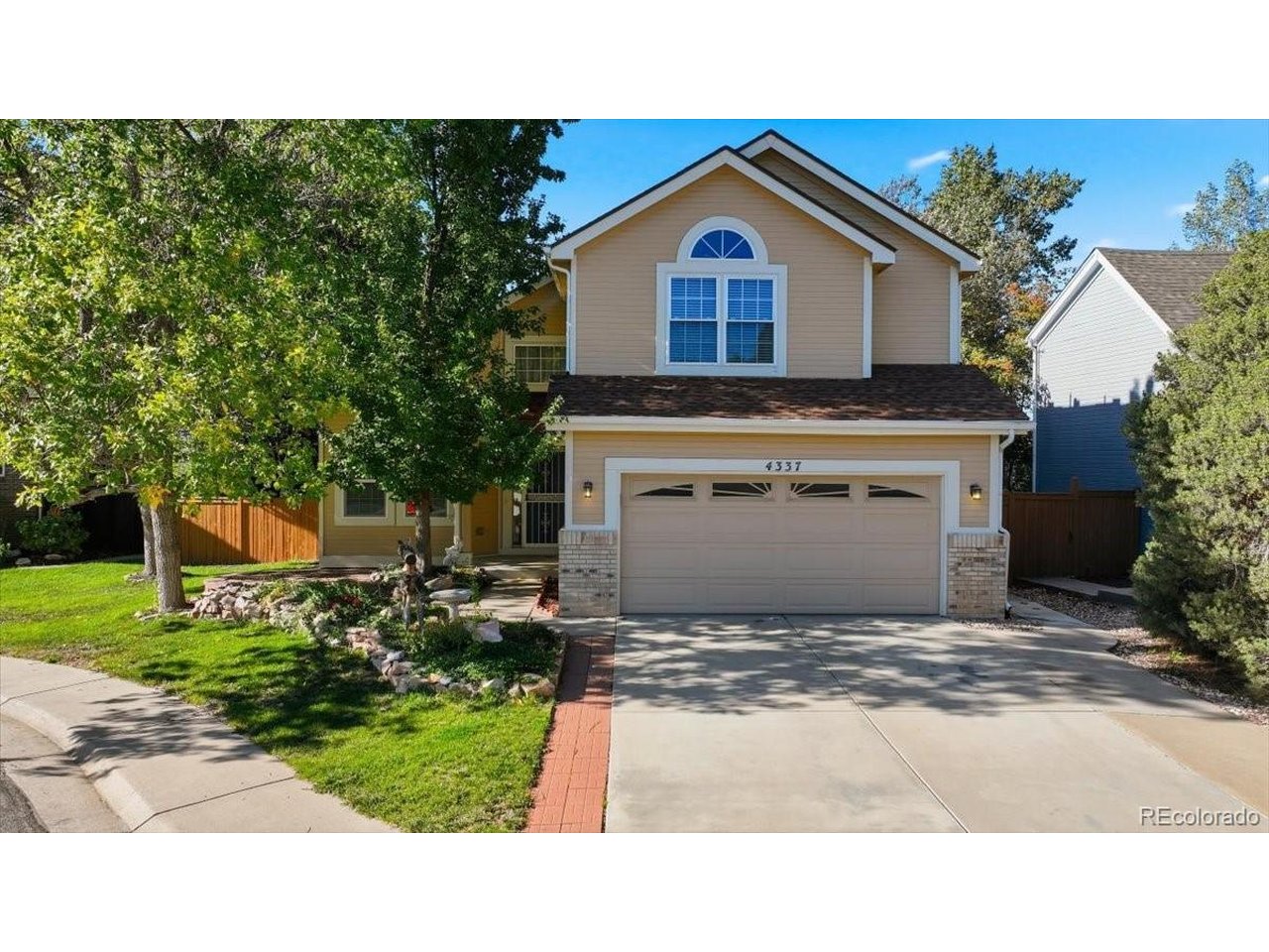 Photo of 4337 W Deertrail Ct Castle Rock CO 80109