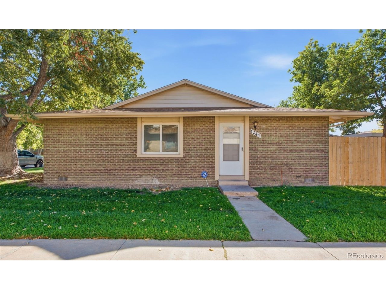 Photo of 1241 S Uvalda St Aurora CO 80012