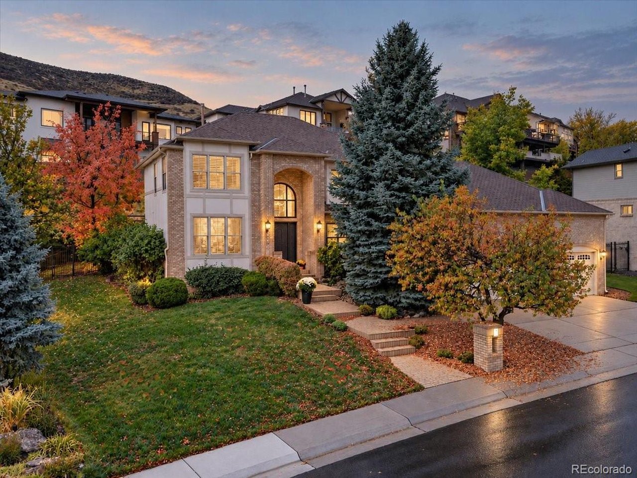 Photo of 48 S Rogers Way Golden CO 80401