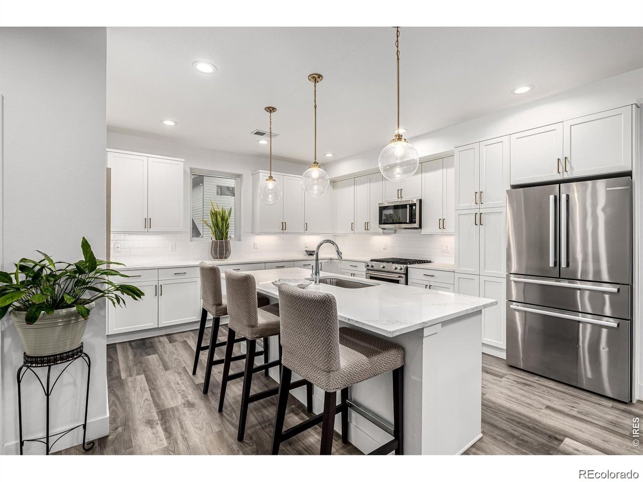 Photo of 6820 E Lowry Blvd Denver CO 80230