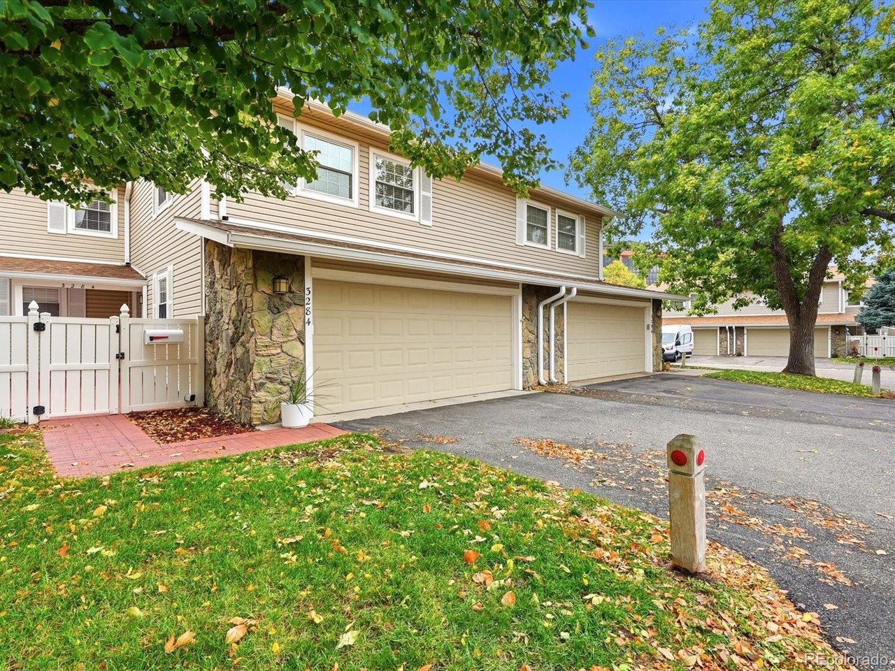 Photo of 3284 S Heather Gardens Way Aurora CO 80014