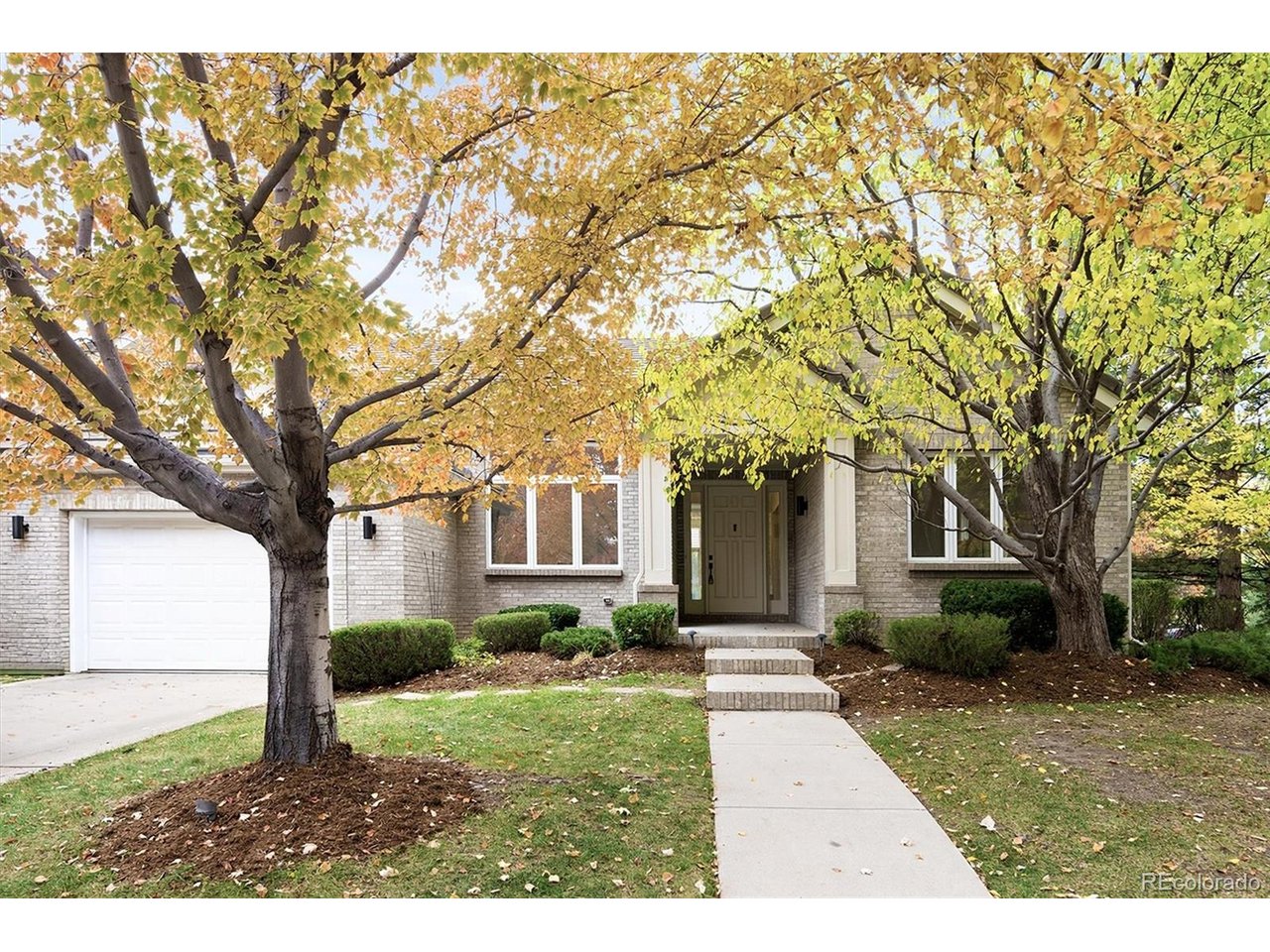 Photo of 44 Golden Eagle Rd Littleton CO 80121