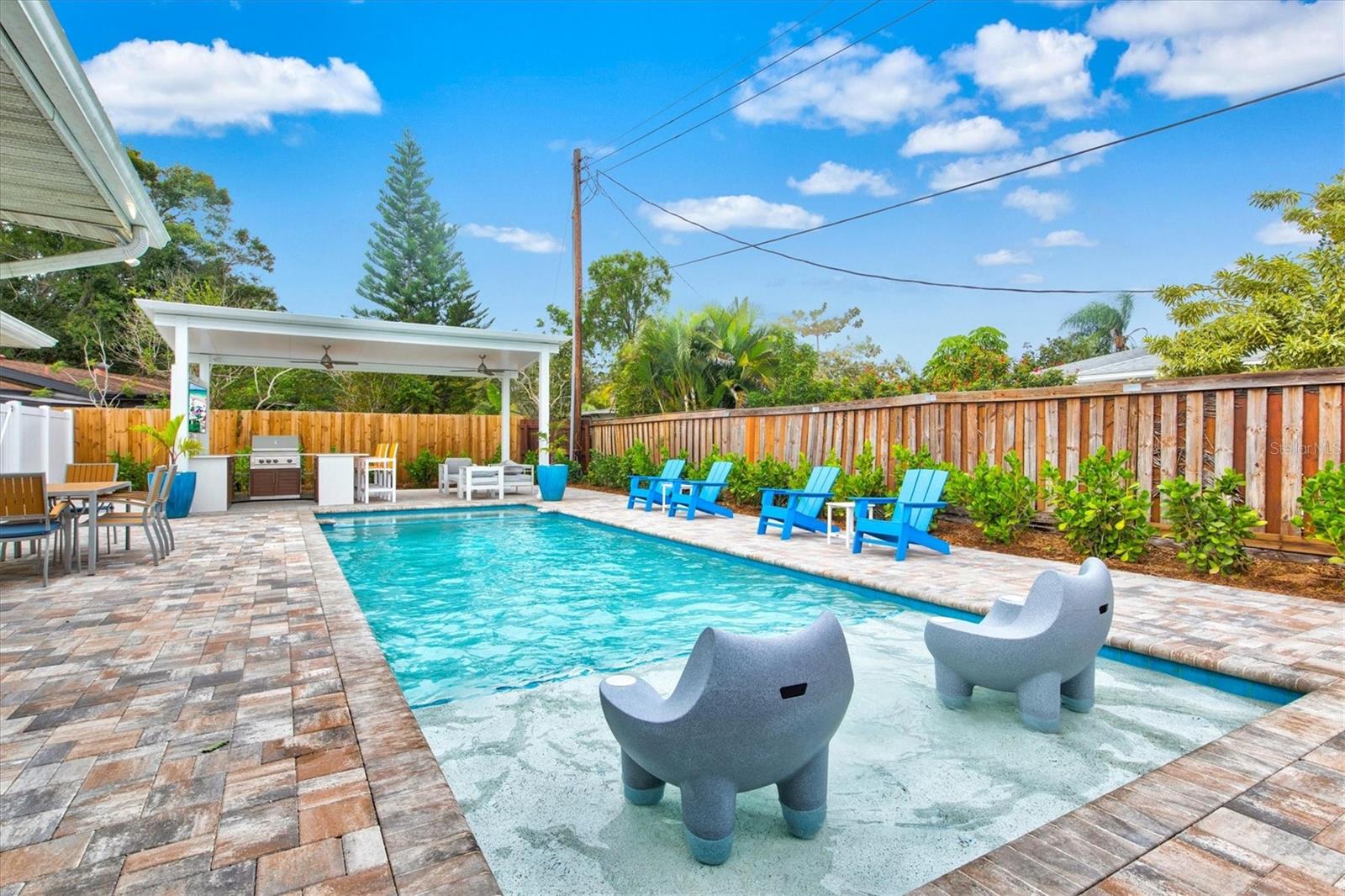 Photo of 2473 DAVIS BOULEVARD SARASOTA FL 34237