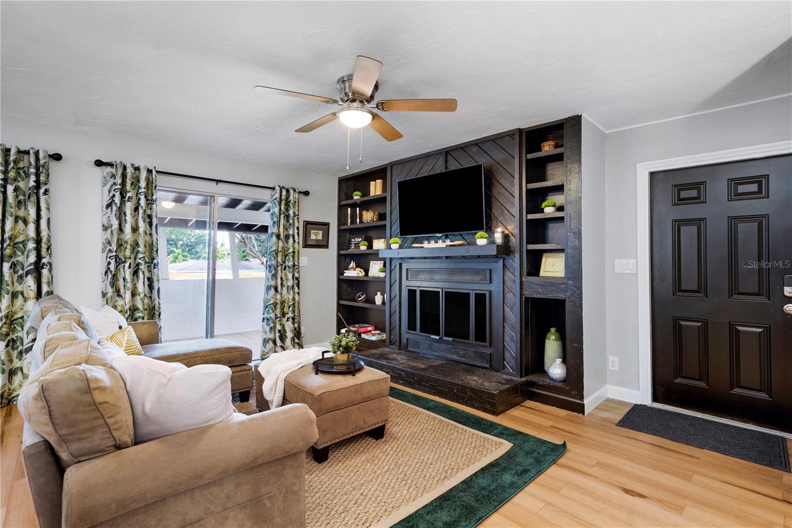 Photo of 4705 HOLLINGSWORTH AVENUE SARASOTA FL 34233
